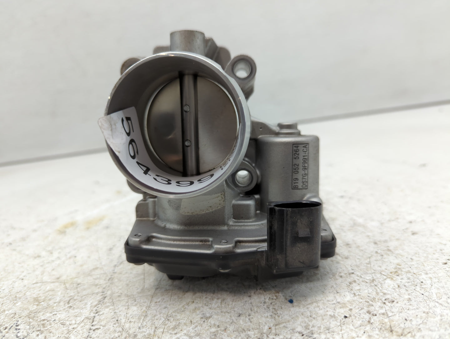2014-2020 Ford Fusion Throttle Body P/N:DS7G-9F991-CA 2L1U-CA Fits Fits 2014 2015 2016 2017 2018 2019 2020 OEM Used Auto Par