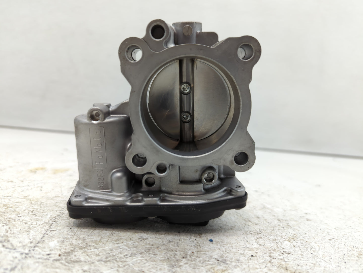 2014-2020 Ford Fusion Throttle Body P/N:DS7G-9F991-CA 2L1U-CA Fits Fits 2014 2015 2016 2017 2018 2019 2020 OEM Used Auto Par