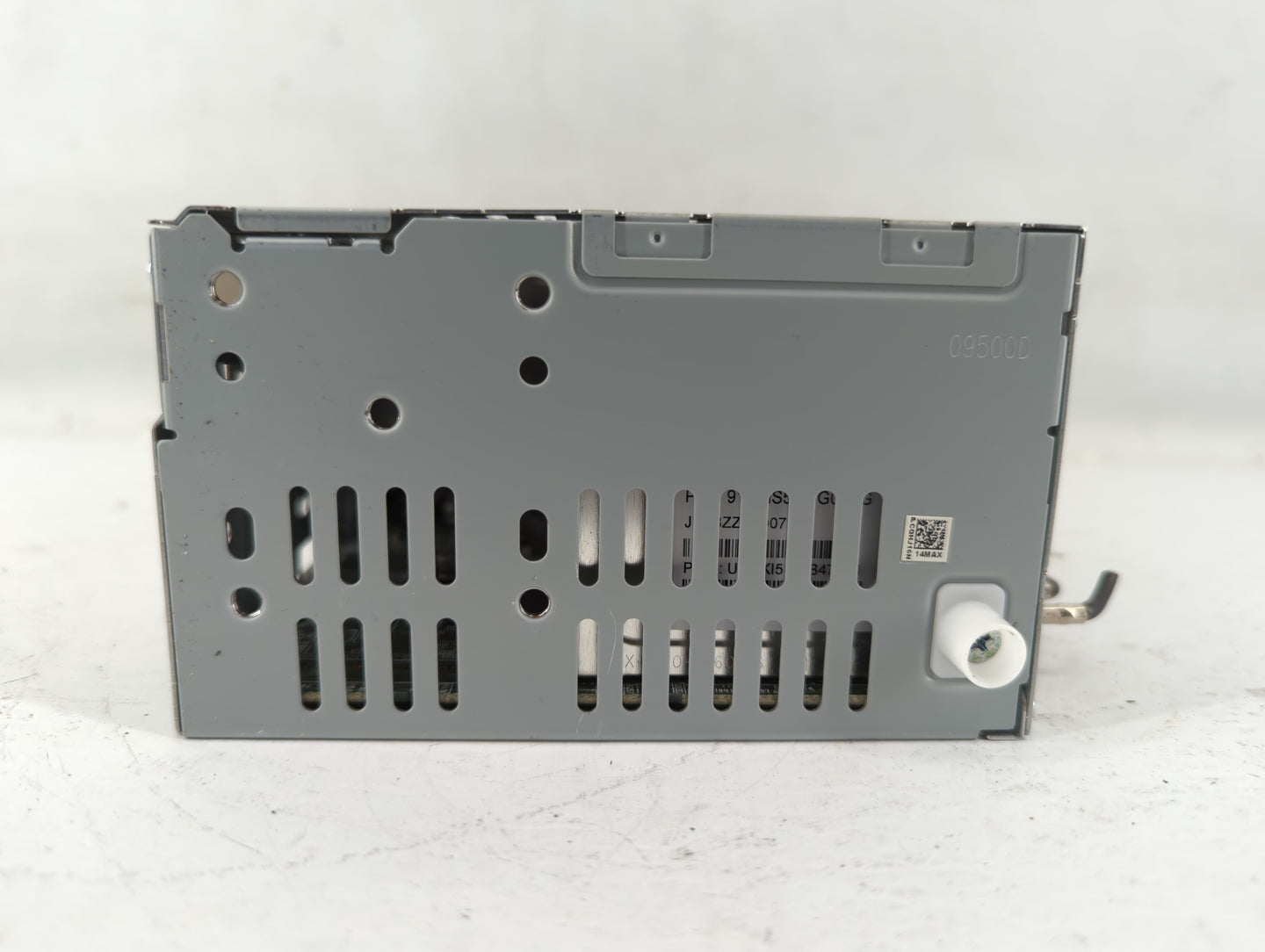 2019-2020 Ford Fusion Am Fm Cd Player Radio Receiver - Oemusedautoparts1.com