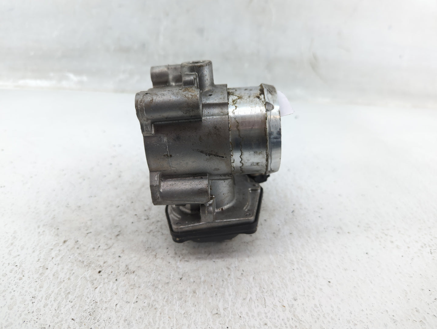 2014-2020 Ford Fusion Throttle Body P/N:B18 289 5002 DS7G-9F991-CA Fits Fits 2014 2015 2016 2017 2018 2019 2020 OEM Used Aut