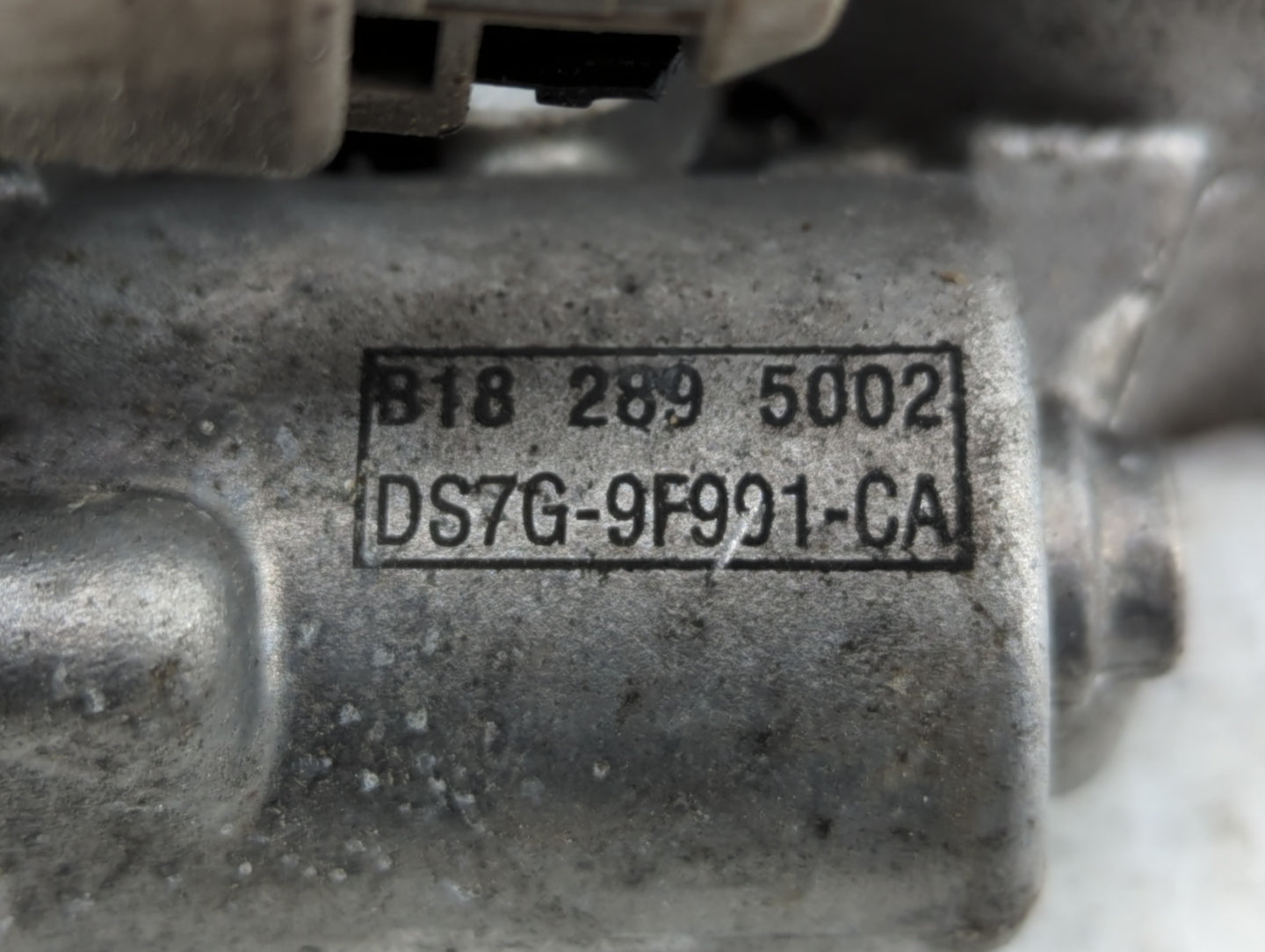 2014-2020 Ford Fusion Throttle Body P/N:B18 289 5002 DS7G-9F991-CA Fits Fits 2014 2015 2016 2017 2018 2019 2020 OEM Used Aut