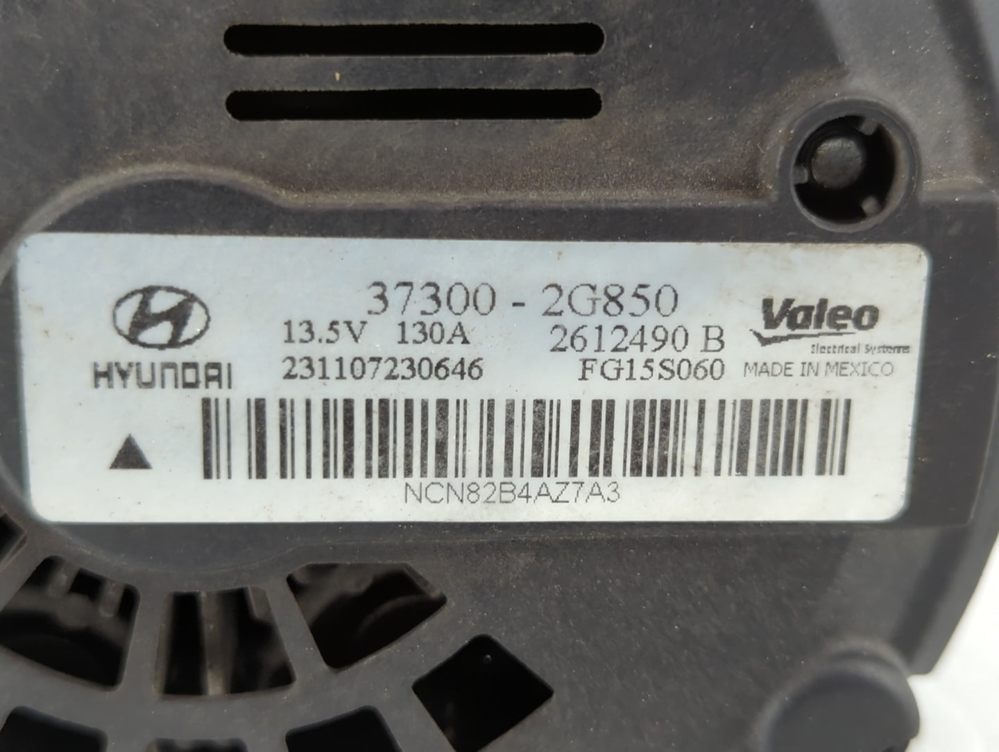 2019 Ford Fusion Alternator Replacement Generator Charging Assembly Engine OEM P/N:37300-2G850 Fits OEM Used Auto Parts - Oe