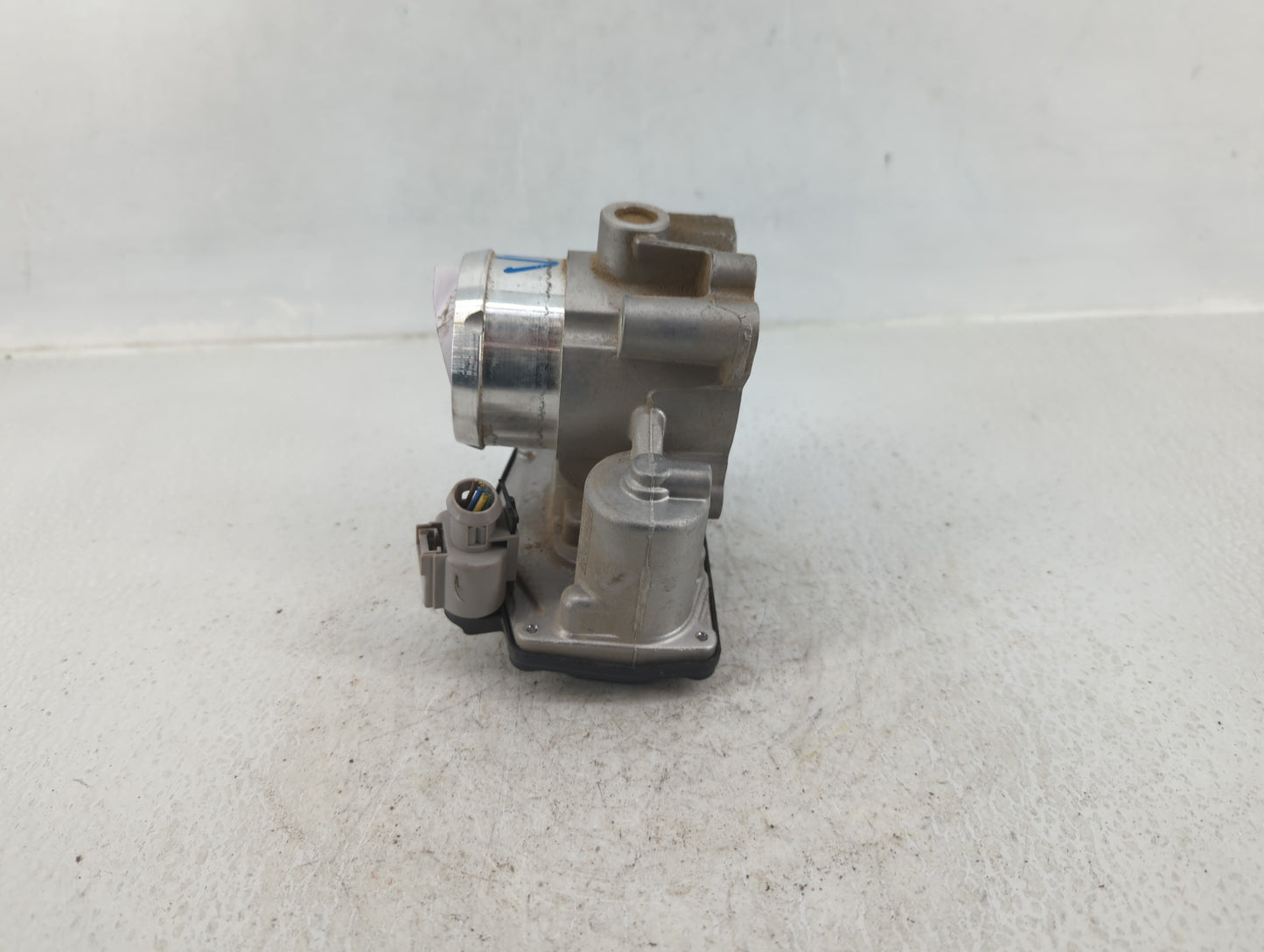 2014-2020 Ford Fusion Throttle Body P/N:DS7G-9F991-CA Fits Fits 2014 2015 2016 2017 2018 2019 2020 OEM Used Auto Parts - Oem