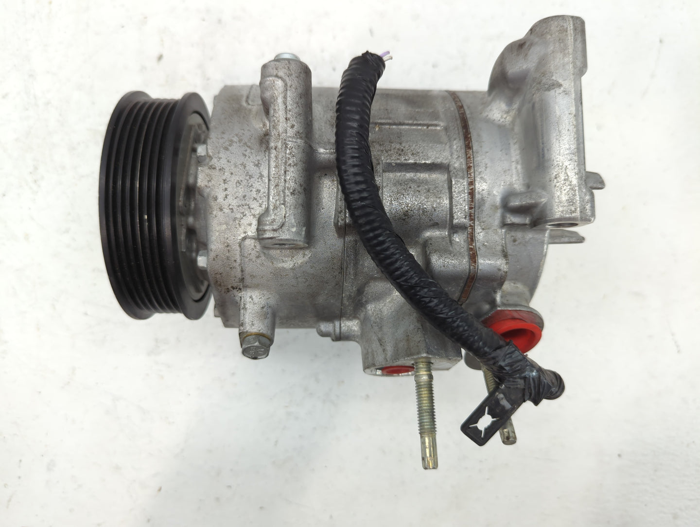 2017-2020 Ford Fusion Air Conditioning A/c Ac Compressor Oem 630692 - Oemusedautoparts1.com