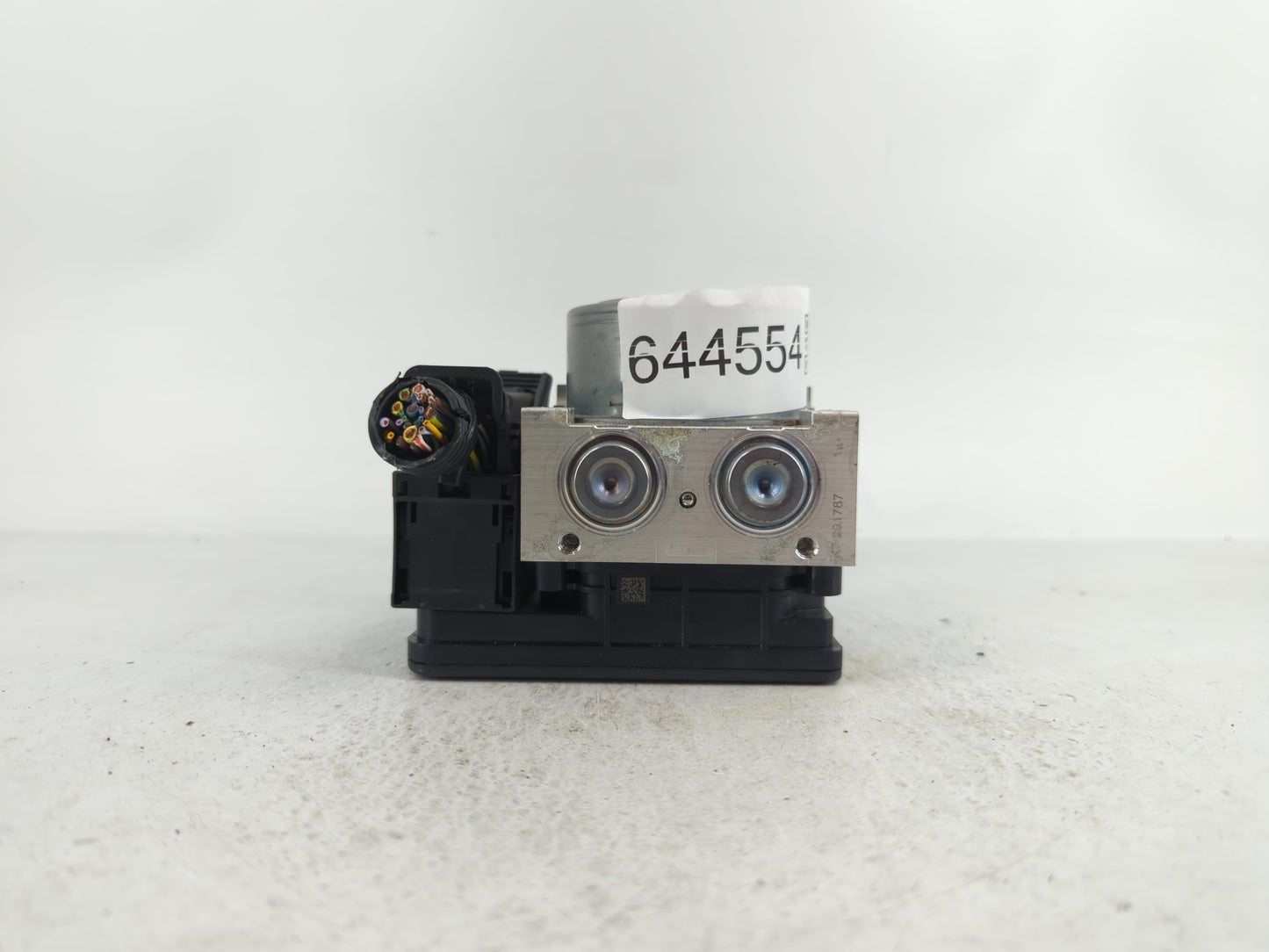 2019-2020 Ford Fusion ABS Pump Control Module Replacement P/N:KG9C-2B373-KC Fits Fits 2019 2020 OEM Used Auto Parts - Oemuse