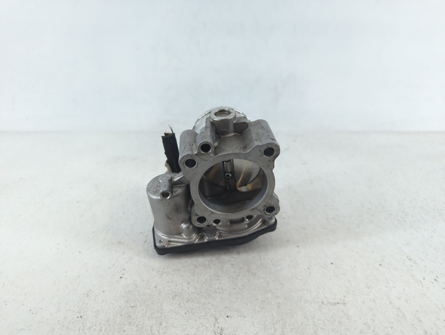 2014-2020 Ford Fusion Throttle Body P/N:B18 164 4089 DS7G-9F991-CA Fits Fits 2014 2015 2016 2017 2018 2019 2020 OEM Used Aut