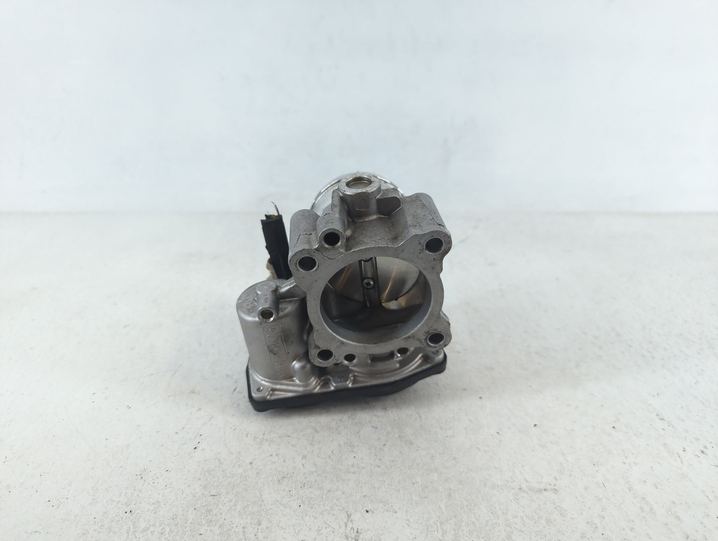 2014-2020 Ford Fusion Throttle Body P/N:B18 164 4089 DS7G-9F991-CA Fits Fits 2014 2015 2016 2017 2018 2019 2020 OEM Used Aut