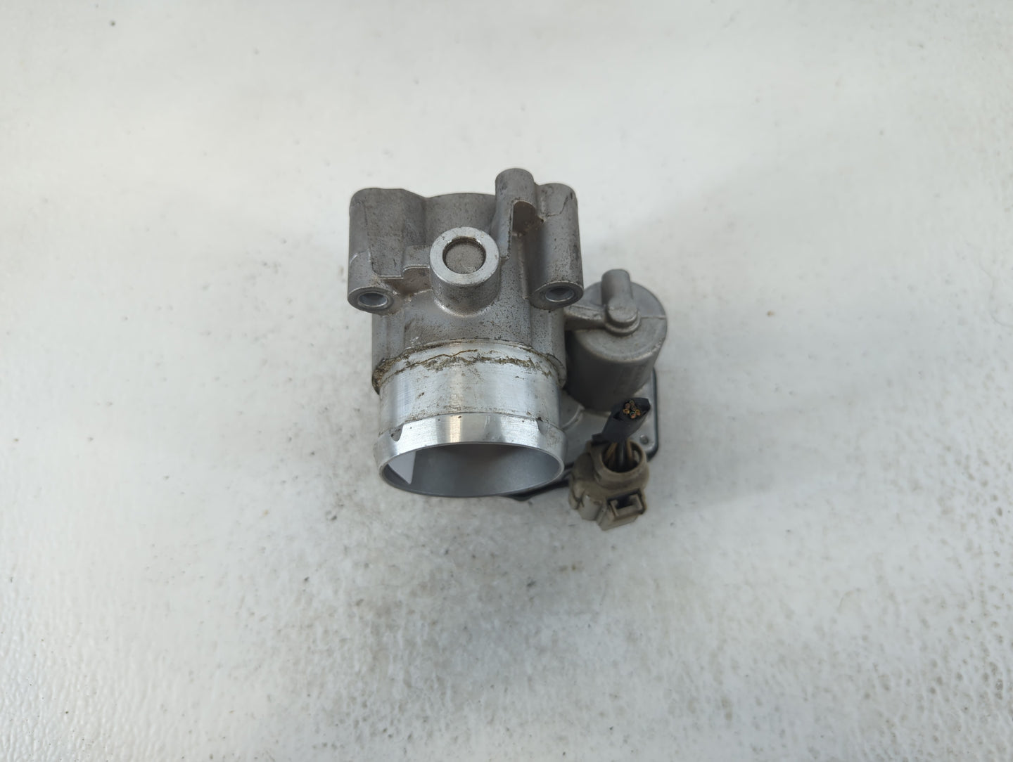 2014-2020 Ford Fusion Throttle Body P/N:B17 282 5332 DS7G-9F991-CA Fits Fits 2014 2015 2016 2017 2018 2019 2020 OEM Used Aut