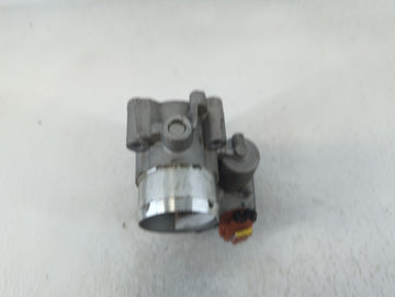 2014-2020 Ford Fusion Throttle Body P/N:K18 082 0655 DS7G-9F991-CA Fits Fits 2014 2015 2016 2017 2018 2019 2020 OEM Used Auto Parts