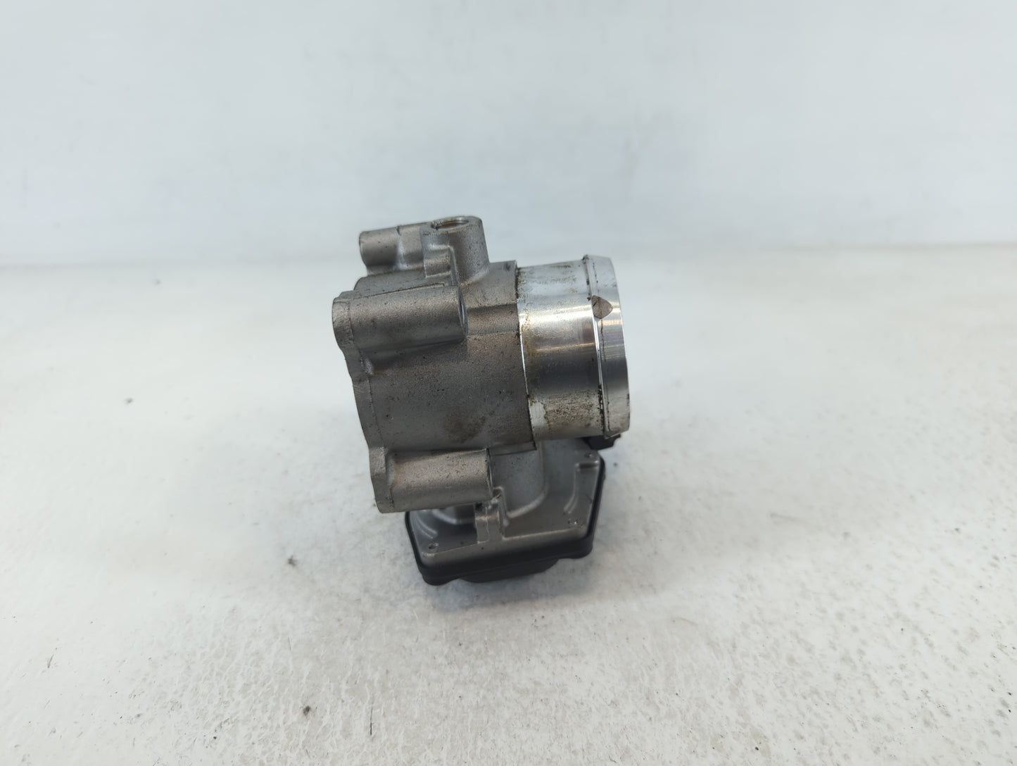 2014-2020 Ford Fusion Throttle Body P/N:K18 082 0655 DS7G-9F991-CA Fits Fits 2014 2015 2016 2017 2018 2019 2020 OEM Used Aut