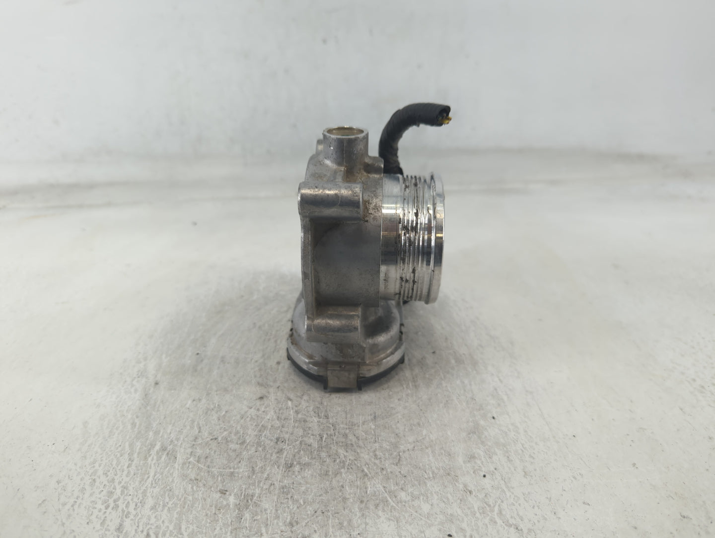 2014-2020 Ford Fusion Throttle Body P/N:DS7E-9F991-BB Fits Fits 2014 2015 2016 2017 2018 2019 2020 2021 2022 OEM Used Auto P