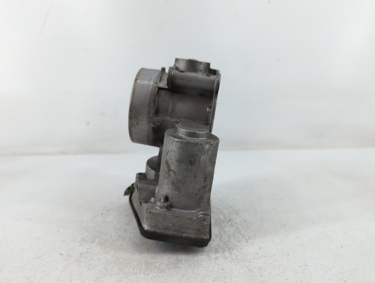 2013-2020 Ford Fusion Throttle Body P/N:01830B-1034 Fits Fits 2013 2014 2015 2016 2017 2018 2019 2020 2021 2022 OEM Used Aut