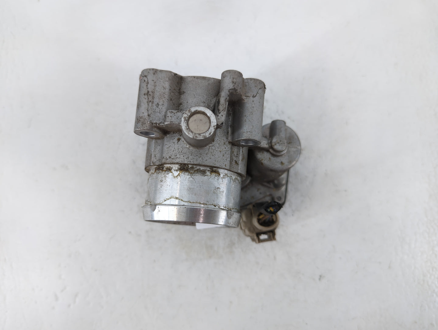 2014-2020 Ford Fusion Throttle Body P/N:B19 131 4135 DS7G-9F991-CA Fits Fits 2014 2015 2016 2017 2018 2019 2020 OEM Used Aut