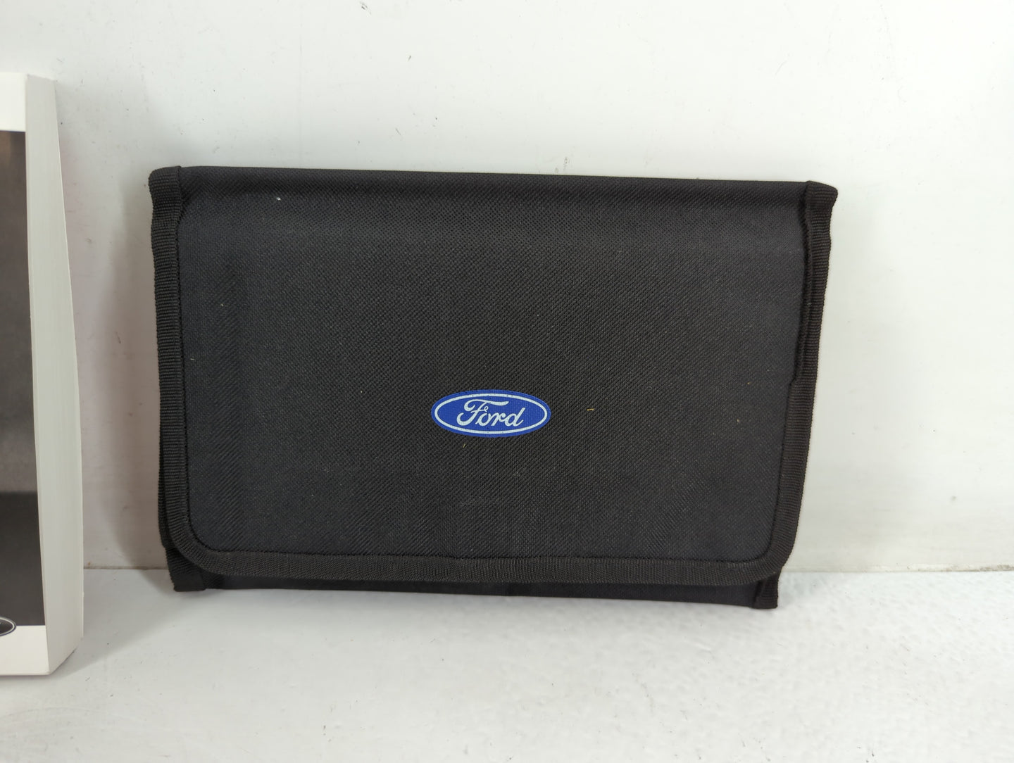 2019 Ford Fusion Owners Manual Book Guide P/N:KE5J 19A321 AB OEM Used Auto Parts - Oemusedautoparts1.com