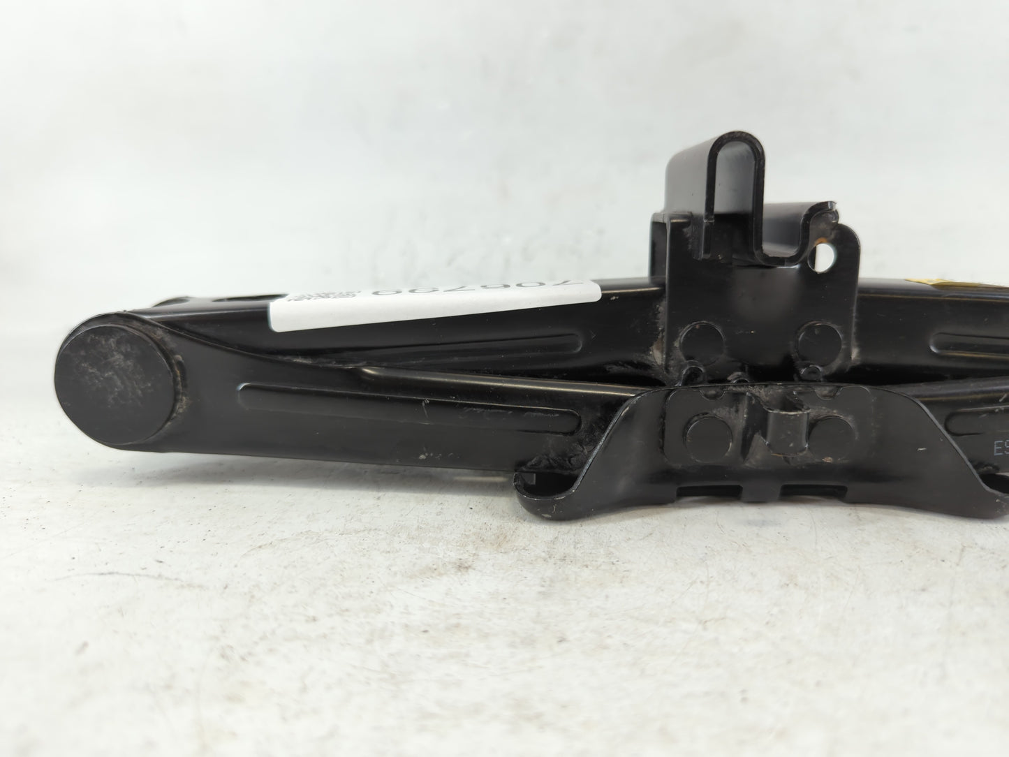 2019 Ford Fusion Spare Scissor Car Jack - Oemusedautoparts1.com