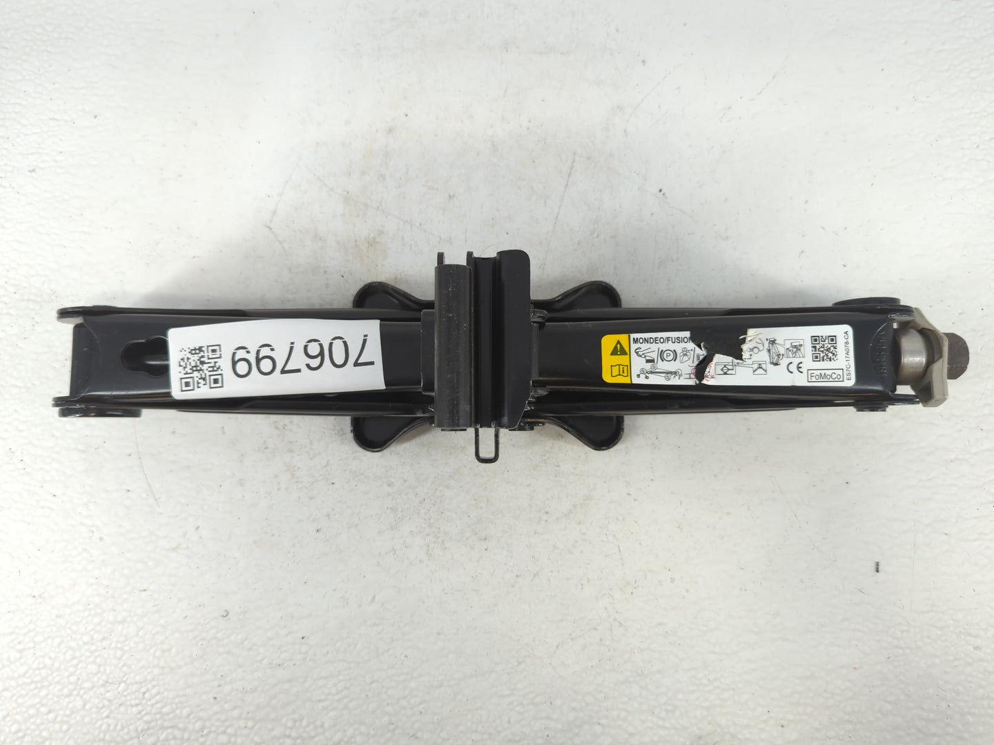 2019 Ford Fusion Spare Scissor Car Jack - Oemusedautoparts1.com