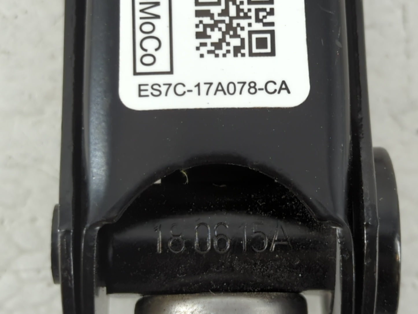 2019 Ford Fusion Spare Scissor Car Jack - Oemusedautoparts1.com