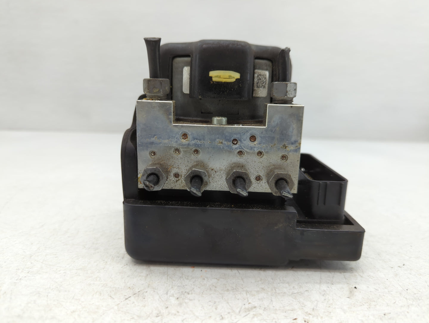 2019-2020 Ford Fusion ABS Pump Control Module Replacement P/N:KG9C-2B373-CC Fits Fits 2019 2020 OEM Used Auto Parts - Oemuse