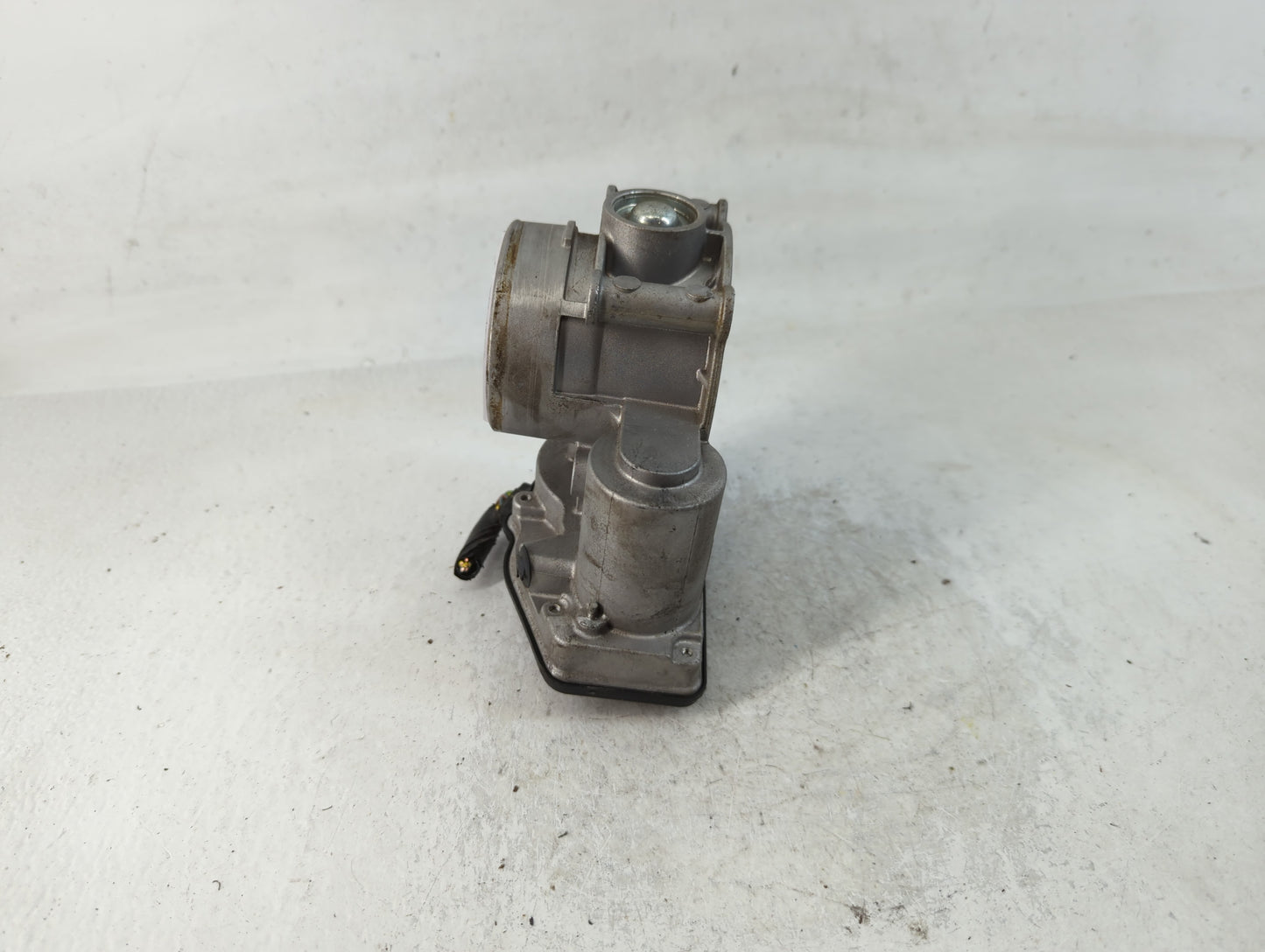 2013-2020 Ford Fusion Throttle Body P/N:DS7E-9F991-AK Fits Fits 2013 2014 2015 2016 2017 2018 2019 2020 2021 2022 OEM Used A