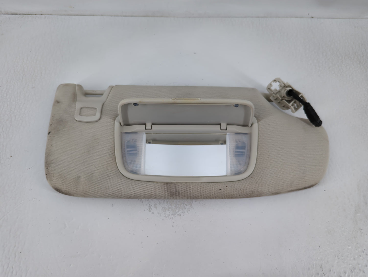 2017-2020 Ford Fusion Sun Visor Shade Replacement Passenger Right Mirror Fits Fits 2017 2018 2019 2020 OEM Used Auto Parts -