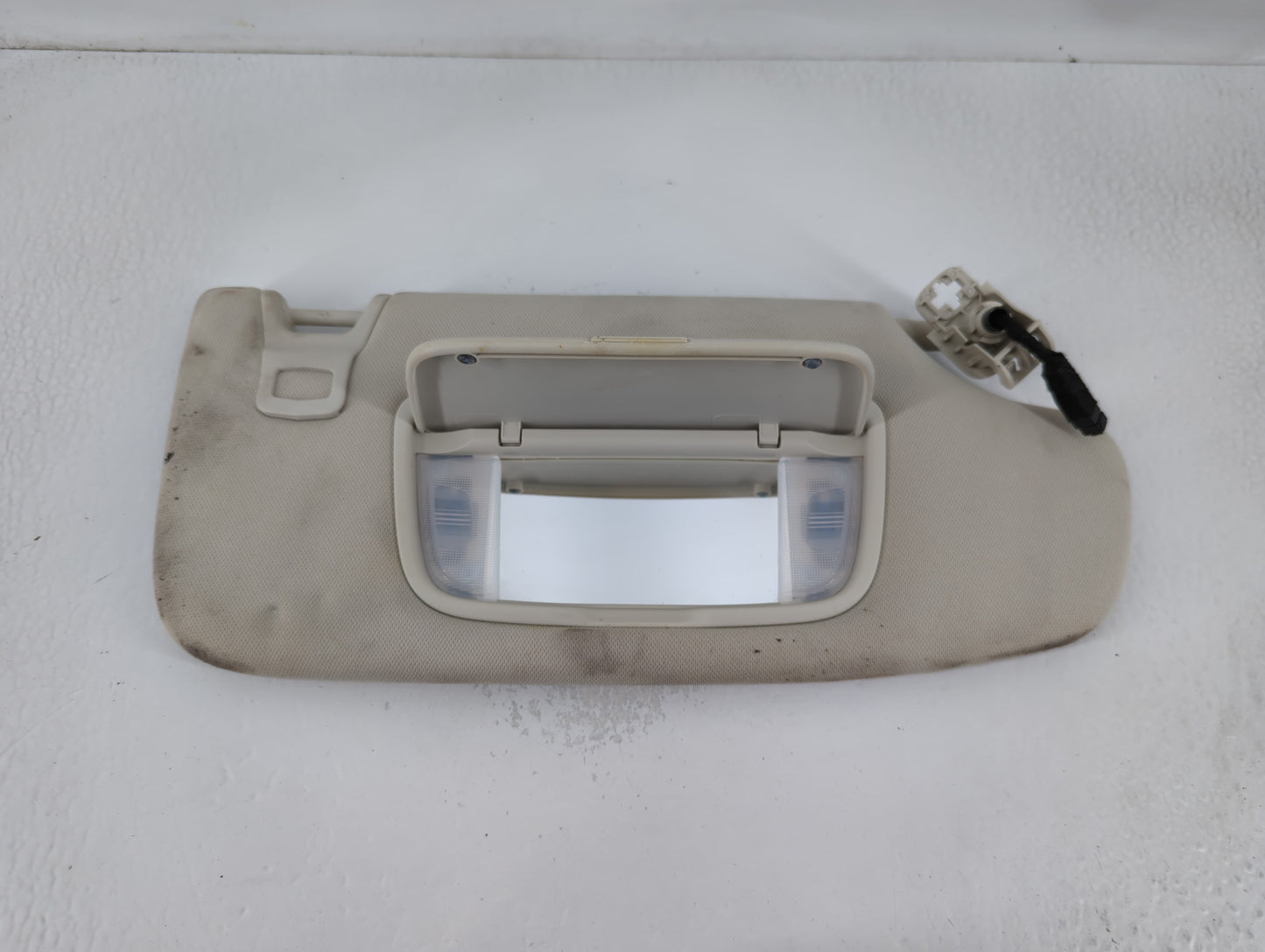 2017-2020 Ford Fusion Sun Visor Shade Replacement Passenger Right Mirror Fits Fits 2017 2018 2019 2020 OEM Used Auto Parts -