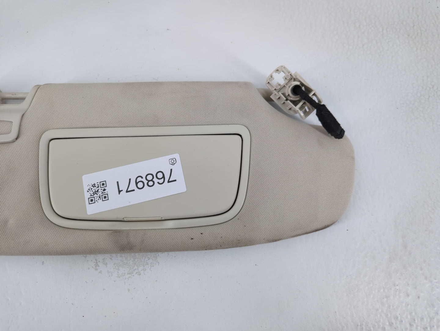 2017-2020 Ford Fusion Sun Visor Shade Replacement Passenger Right Mirror Fits Fits 2017 2018 2019 2020 OEM Used Auto Parts -
