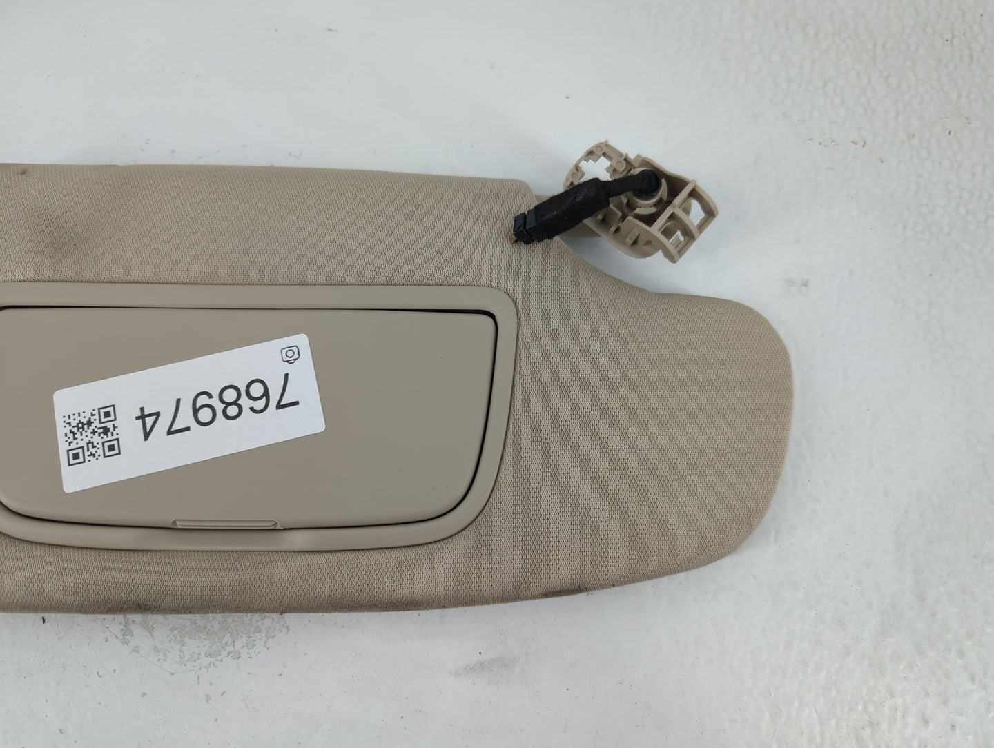 2017-2020 Ford Fusion Sun Visor Shade Replacement Passenger Right Mirror Fits Fits 2017 2018 2019 2020 OEM Used Auto Parts -