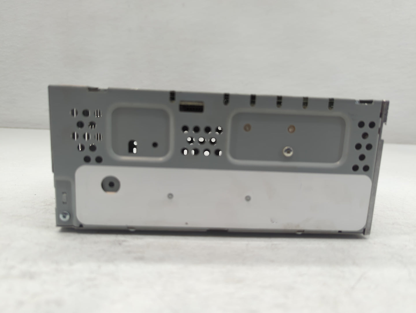 2016-2020 Ford Fusion Radio AM FM Cd Player Receiver Replacement P/N:CQ-HJ16N04MB Fits OEM Used Auto Parts - Oemusedautopart