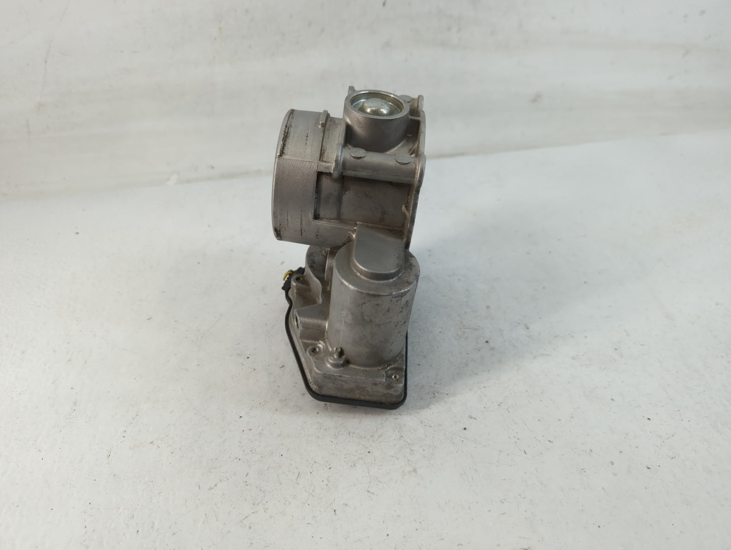 2013-2020 Ford Fusion Throttle Body P/N:DS7E-9F991-AK Fits Fits 2013 2014 2015 2016 2017 2018 2019 2020 2021 2022 OEM Used A