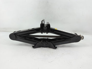 2019 Ford Fusion Spare Scissor Car Jack - Oemusedautoparts1.com