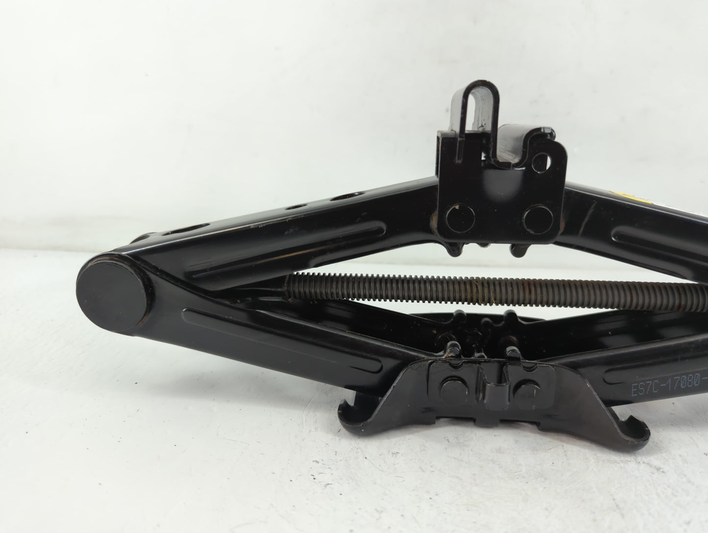 2019 Ford Fusion Spare Scissor Car Jack - Oemusedautoparts1.com