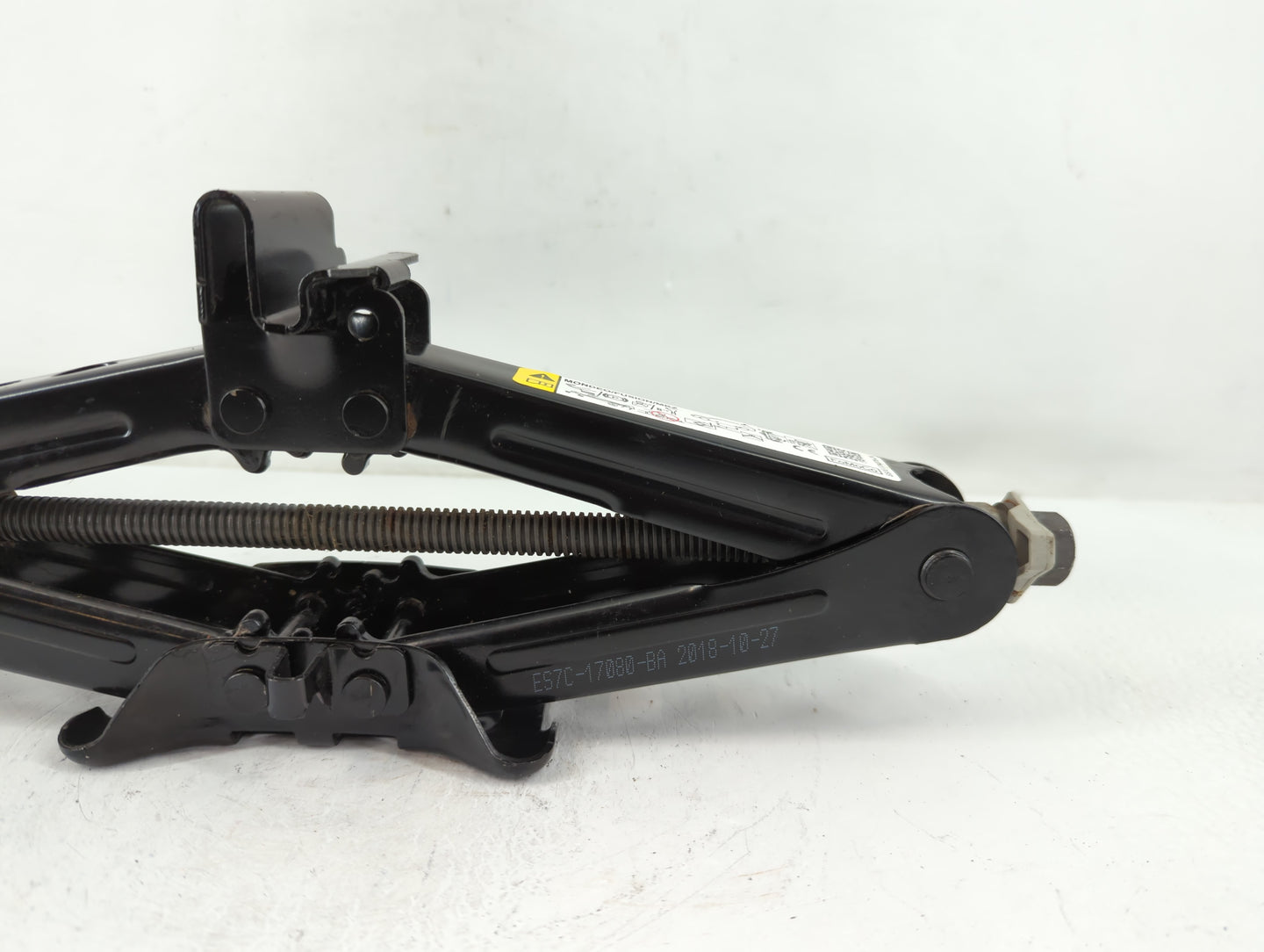2019 Ford Fusion Spare Scissor Car Jack - Oemusedautoparts1.com