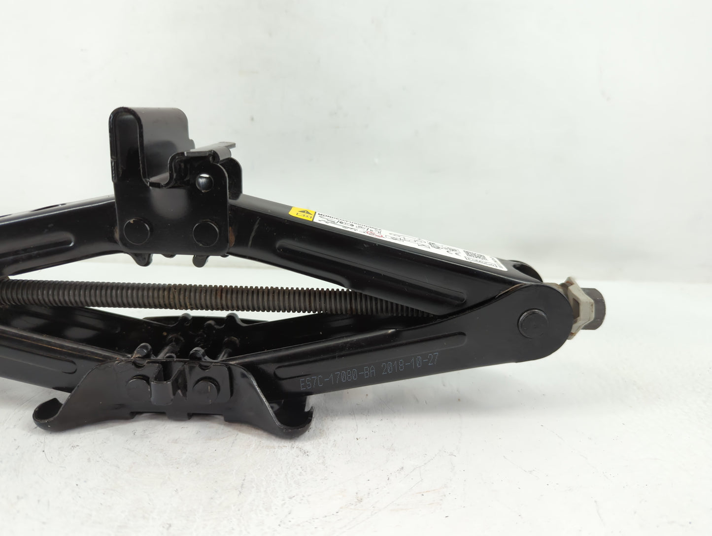 2019 Ford Fusion Spare Scissor Car Jack - Oemusedautoparts1.com
