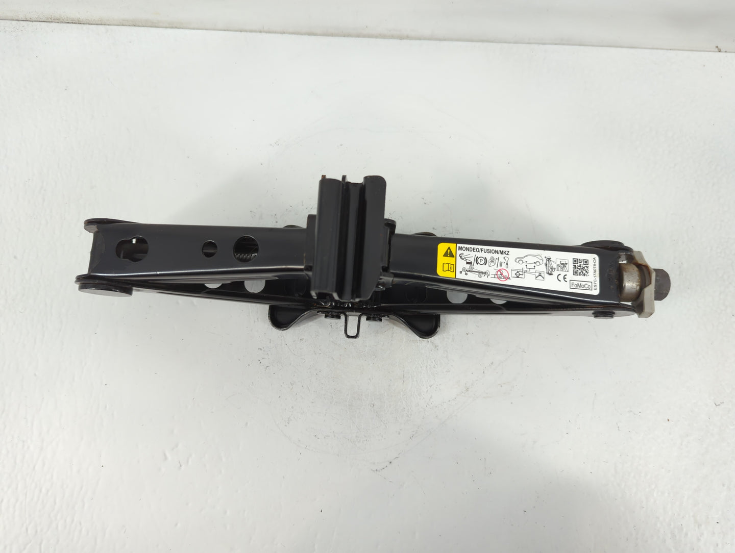 2019 Ford Fusion Spare Scissor Car Jack - Oemusedautoparts1.com