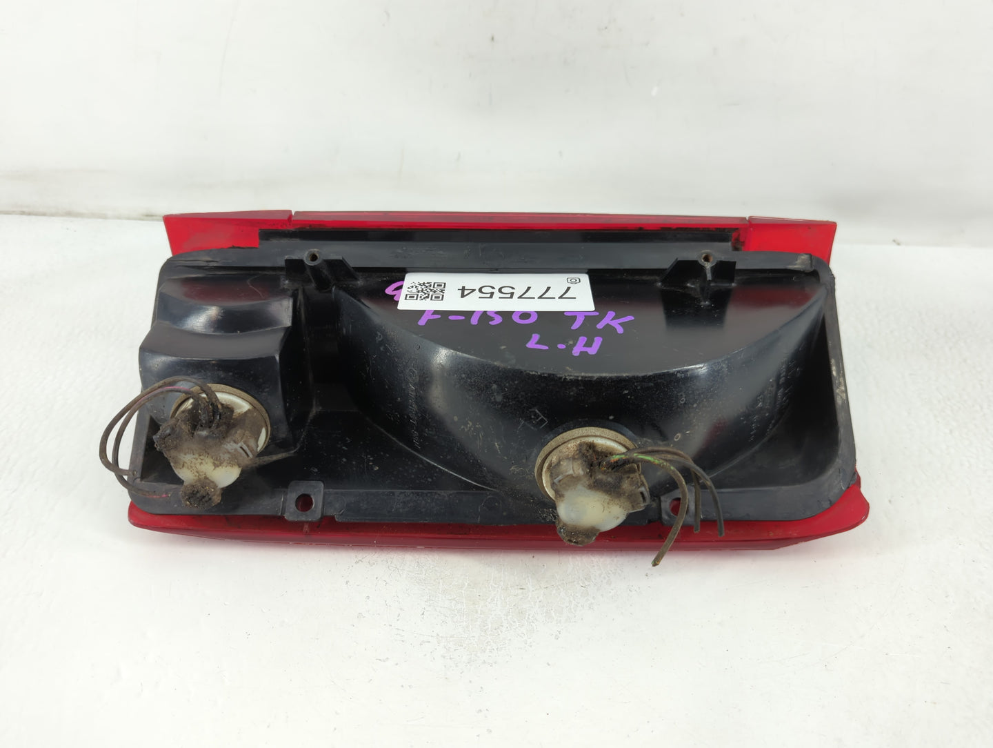 2017-2020 Ford Fusion Tail Light Assembly Driver Left OEM P/N:KS73-13A603-AE 031519 C Fits Fits 2017 2018 2019 2020 OEM Used
