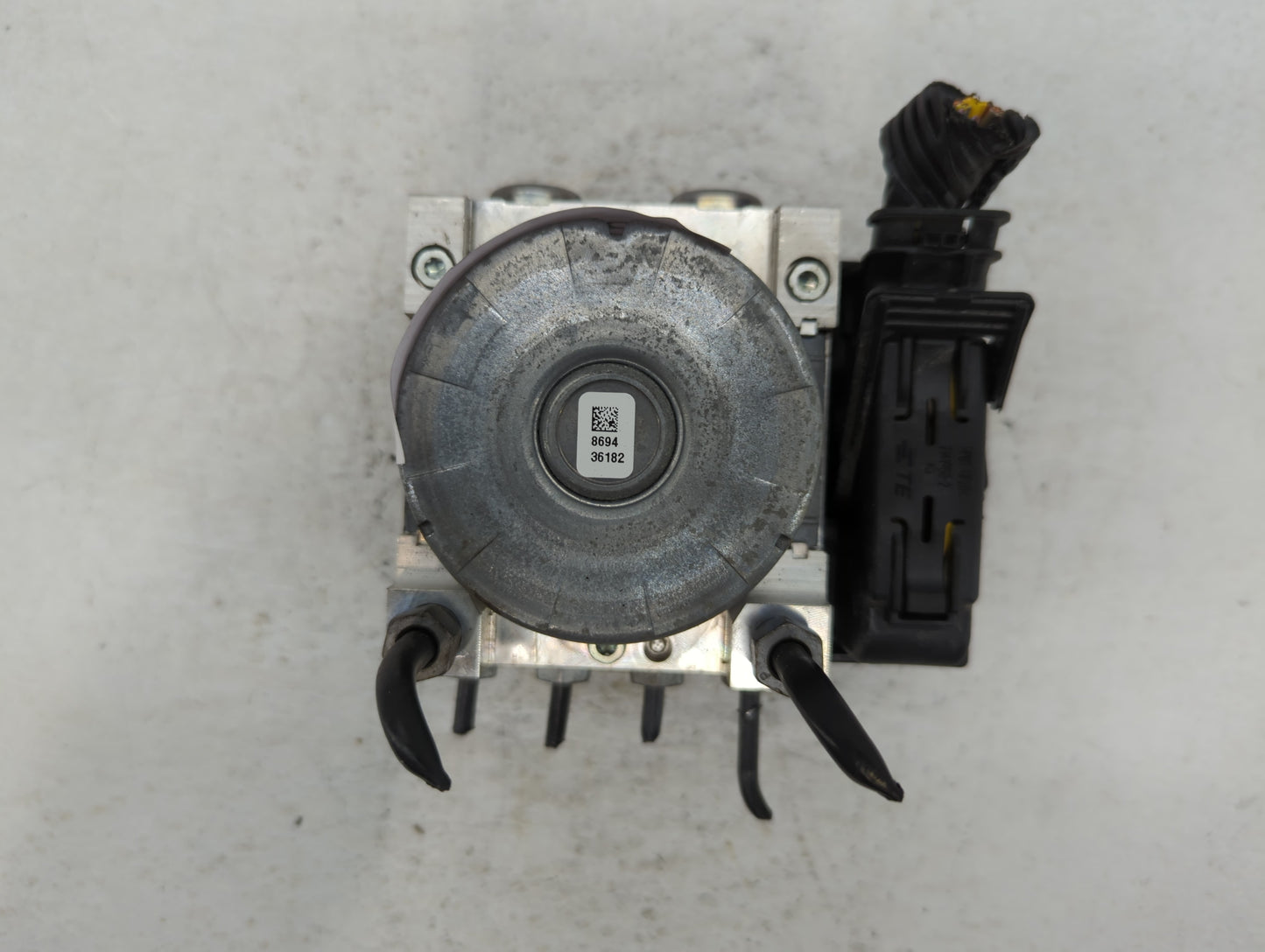 2019-2020 Ford Fusion ABS Pump Control Module Replacement P/N:KG9C-2B373-CC Fits Fits 2019 2020 OEM Used Auto Parts - Oemuse