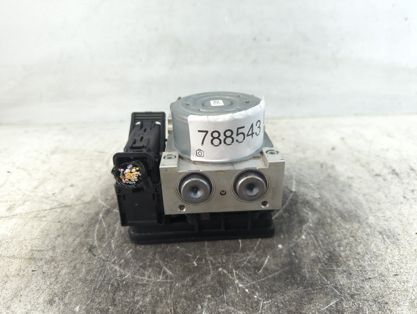 2019-2020 Ford Fusion ABS Pump Control Module Replacement P/N:KG9C-2B373-LC Fits Fits 2019 2020 OEM Used Auto Parts - Oemuse