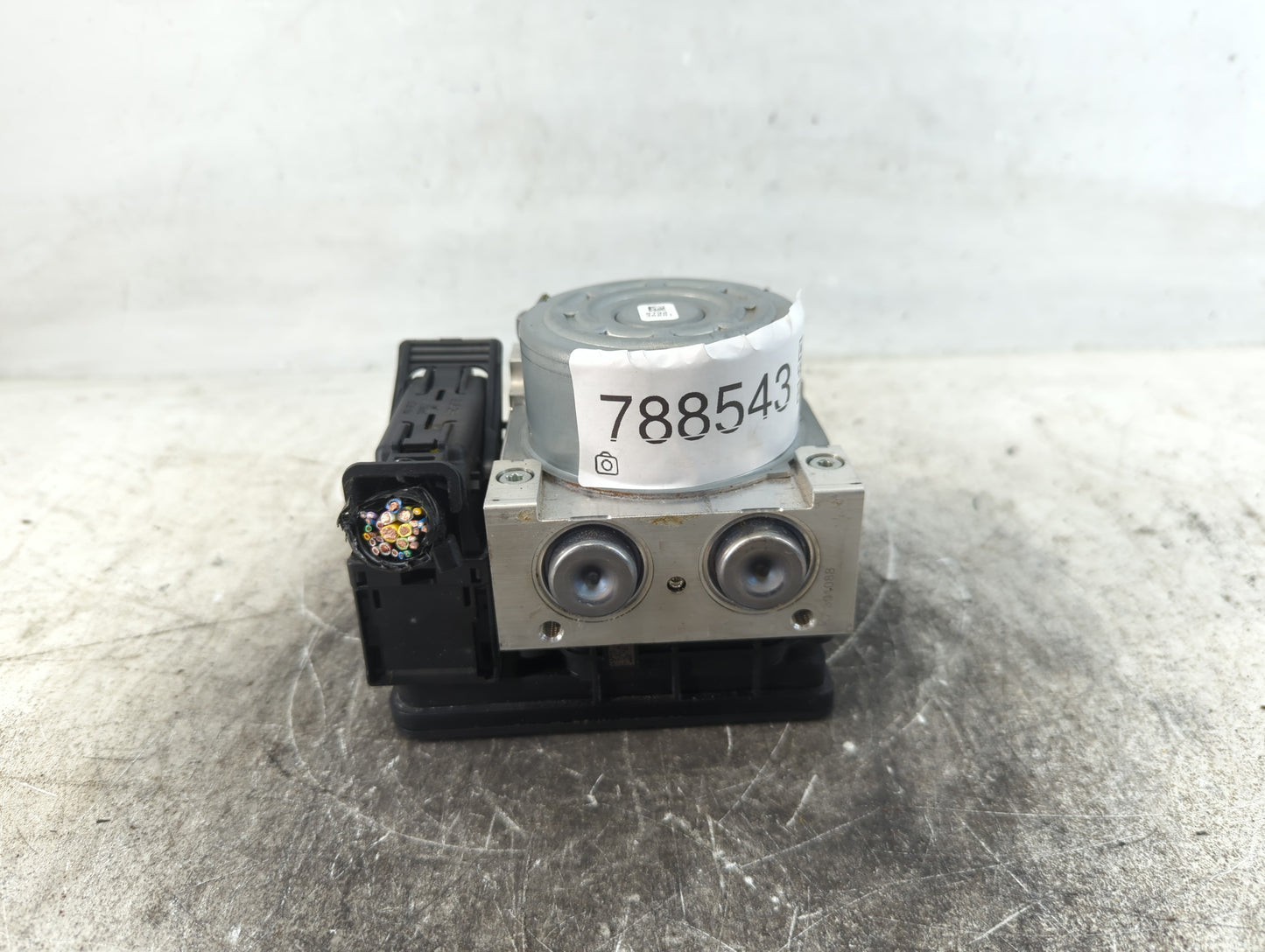 2019-2020 Ford Fusion ABS Pump Control Module Replacement P/N:KG9C-2B373-LC Fits Fits 2019 2020 OEM Used Auto Parts - Oemuse