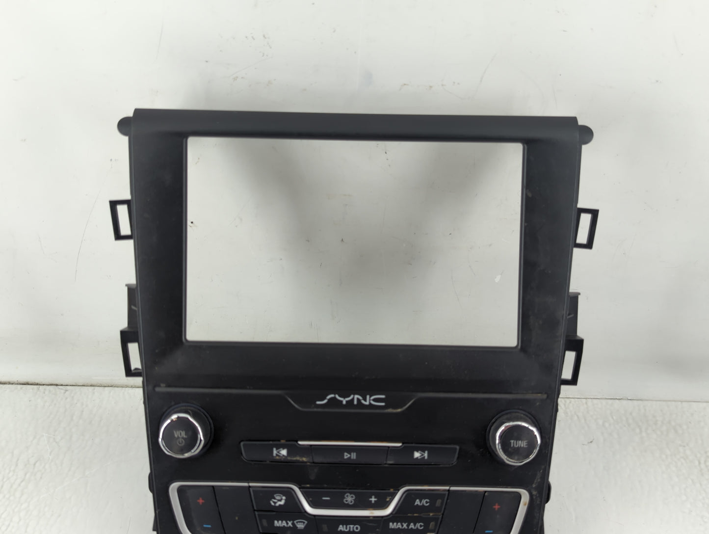 2019-2020 Ford Fusion Radio AM FM Cd Player Receiver Replacement P/N:KS7T-18E245-CGE Fits Fits 2019 2020 OEM Used Auto Parts