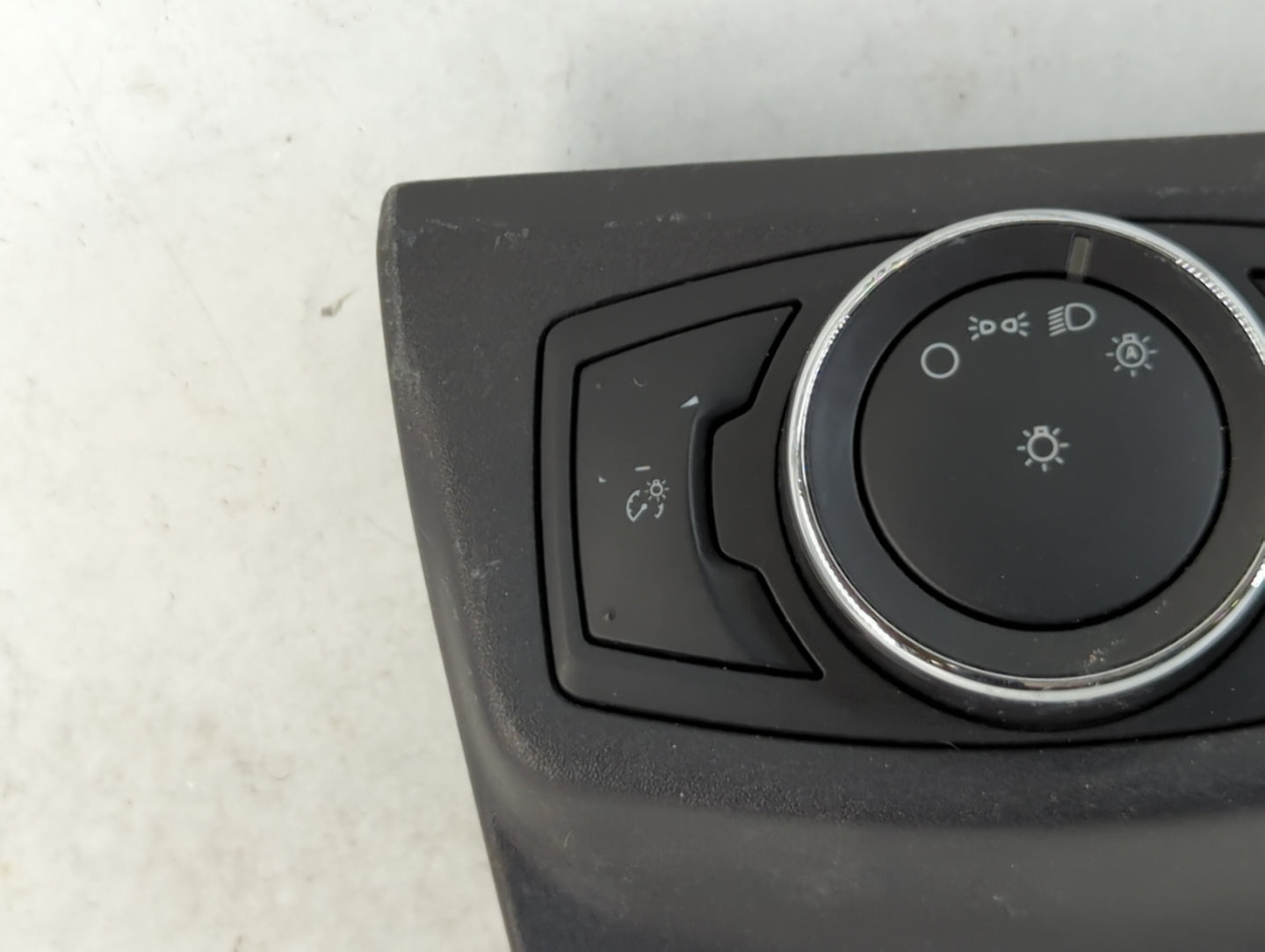 2019 Ford Fusion Headlight Head Light Switch Lamp Control Ds73-f043k93a - Oemusedautoparts1.com