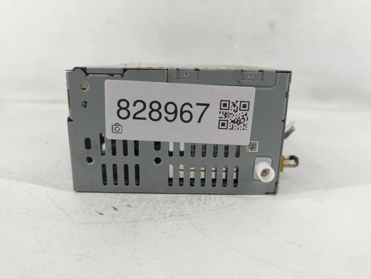 2019-2020 Ford Fusion Radio AM FM Cd Player Receiver Replacement P/N:CQ-HJ16N14MA Fits Fits 2019 2020 OEM Used Auto Parts - 