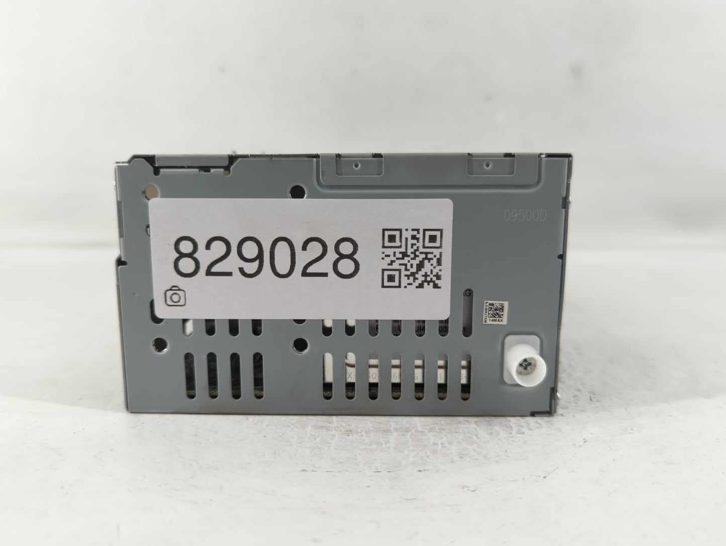 2019-2020 Ford Fusion Radio AM FM Cd Player Receiver Replacement P/N:CQ-HJ18N54MA Fits Fits 2019 2020 OEM Used Auto Parts - 