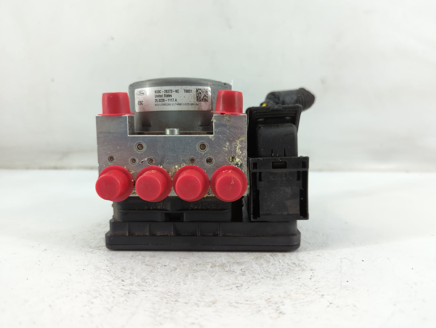 2019-2020 Ford Fusion ABS Pump Control Module Replacement P/N:KG9C-2B373-KC Fits Fits 2019 2020 OEM Used Auto Parts - Oemuse