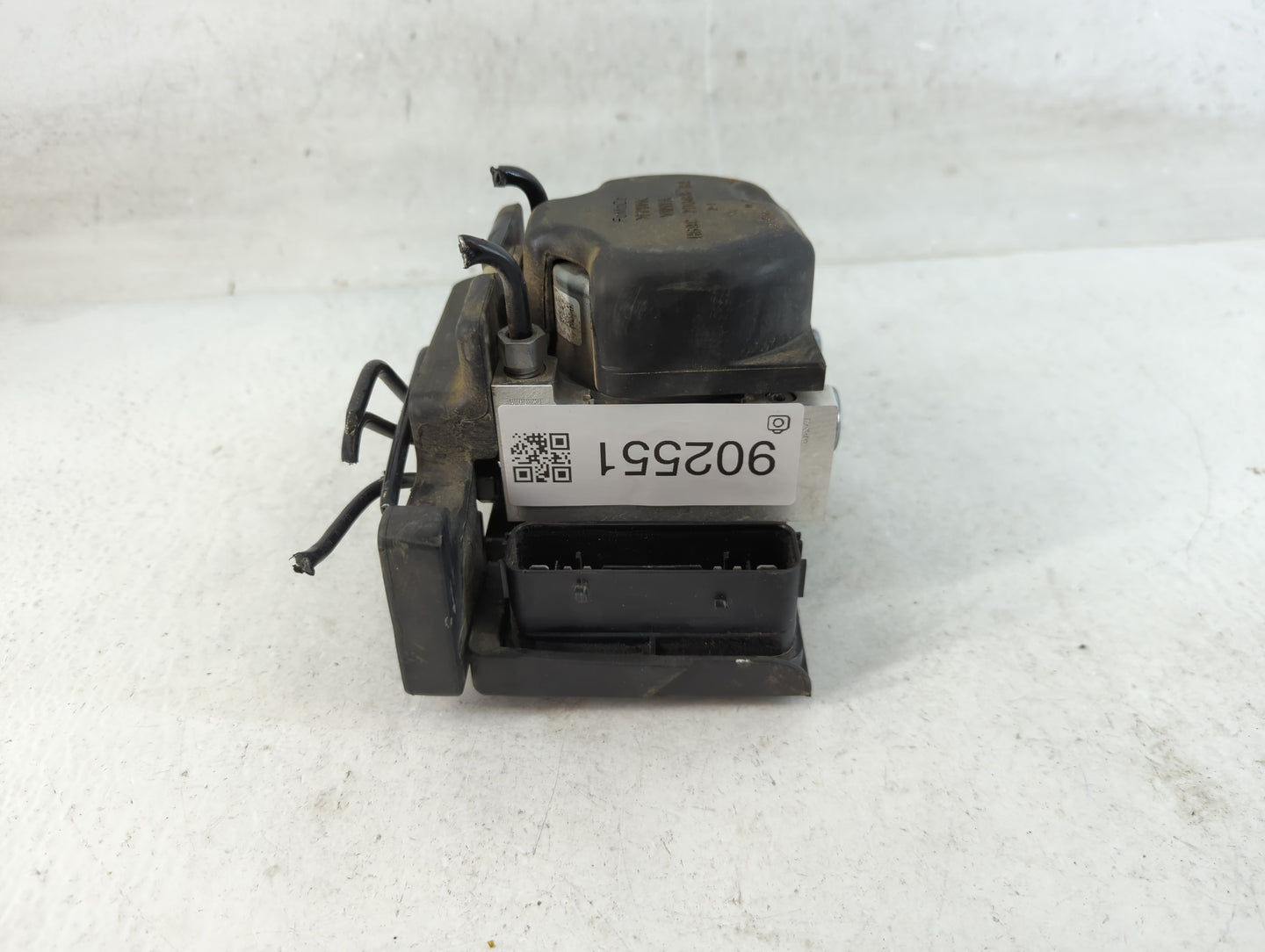 2019-2020 Ford Fusion ABS Pump Control Module Replacement P/N:HG9C-2D088-BA Fits Fits 2019 2020 OEM Used Auto Parts - Oemuse