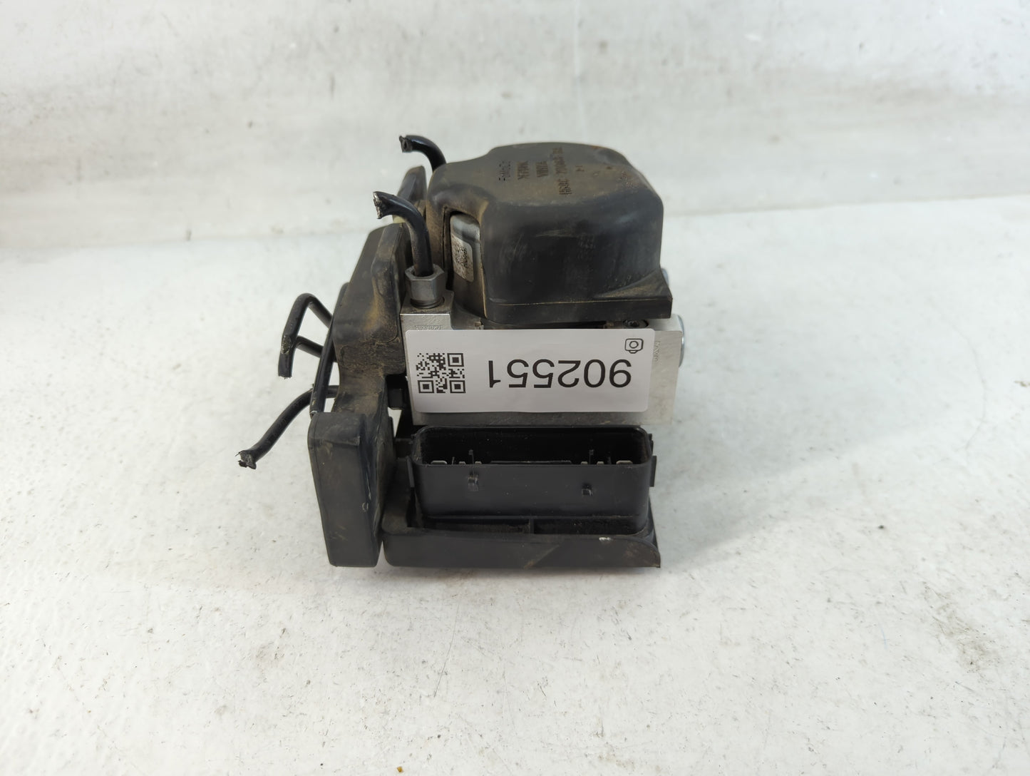2019-2020 Ford Fusion ABS Pump Control Module Replacement P/N:HG9C-2D088-BA Fits Fits 2019 2020 OEM Used Auto Parts - Oemuse