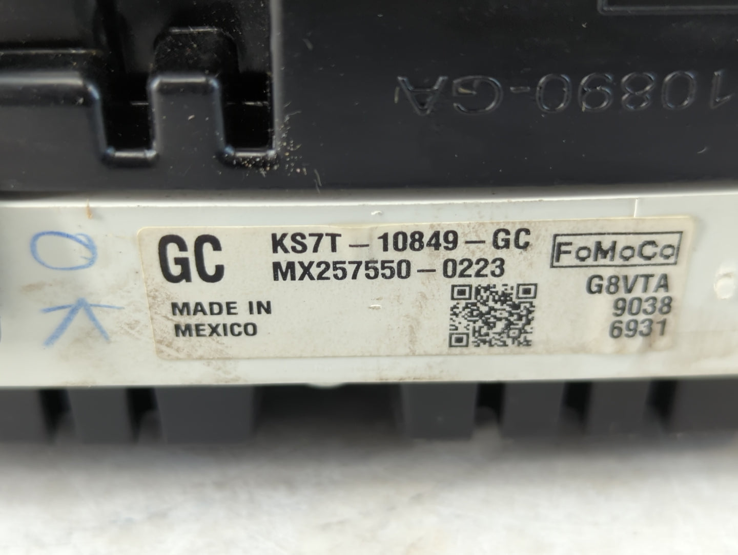 2019-2020 Ford Fusion Instrument Cluster Speedometer Gauges P/N:KS7T-10849-GC Miles: Fits Fits 2019 2020 OEM Used Auto Parts
