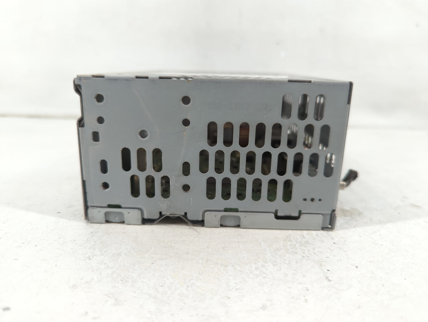2019 Ford Mustang Radio AM FM Cd Player Receiver Replacement Fits OEM Used Auto Parts - Oemusedautoparts1.com