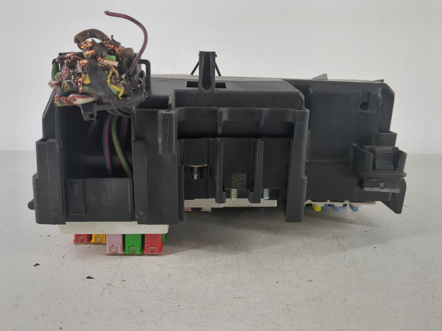 2018-2019 Ford Mustang Fusebox Fuse Box Panel Relay Module Fits Fits 2018 2019 OEM Used Auto Parts - Oemusedautoparts1.com