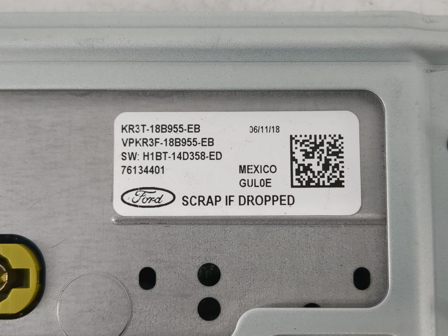 2019-2022 Ford Mustang Information Display Screen - Oemusedautoparts1.com