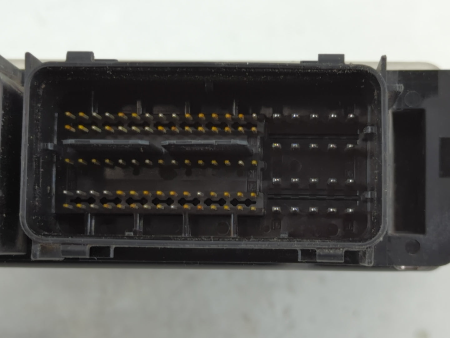 2019-2022 Ford Mustang PCM Engine Control Computer ECU ECM PCU OEM P/N:KR3A-12A650-HB Fits Fits 2019 2020 2021 2022 OEM Used
